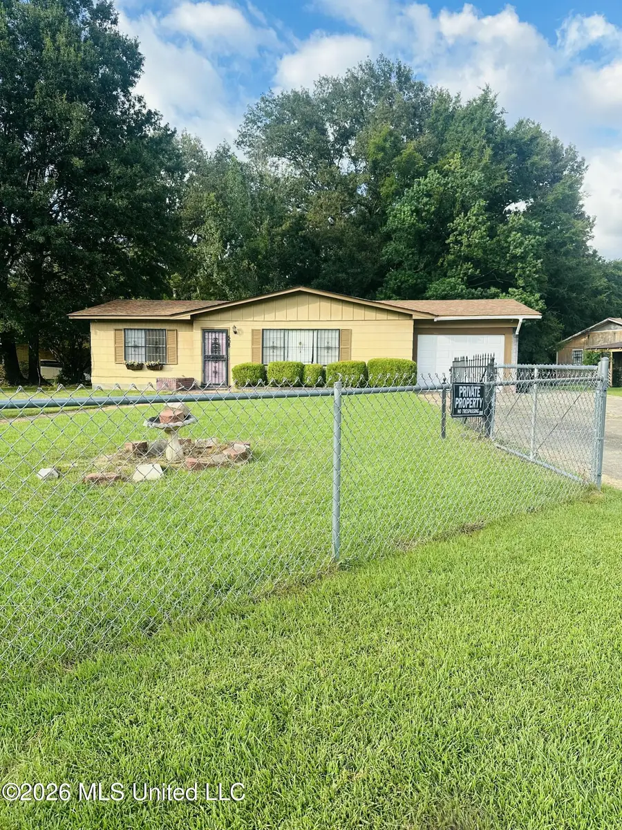 508 Queen Park Circle, Jackson, MS 39209 - #2