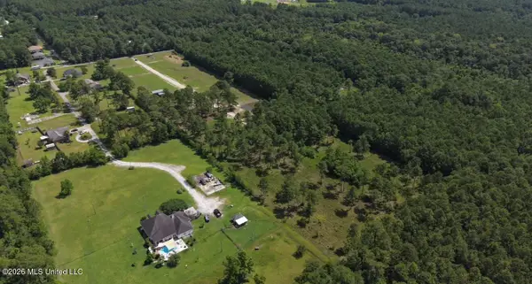 6024 Addie Lane, Bay Saint Louis, MS 39520