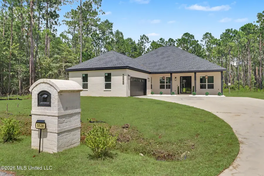 5528 Richmond Street, Ocean Springs, MS 39564 - #3