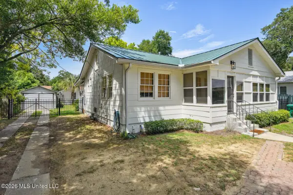 145 Bay View Court, Bay Saint Louis, MS 39520