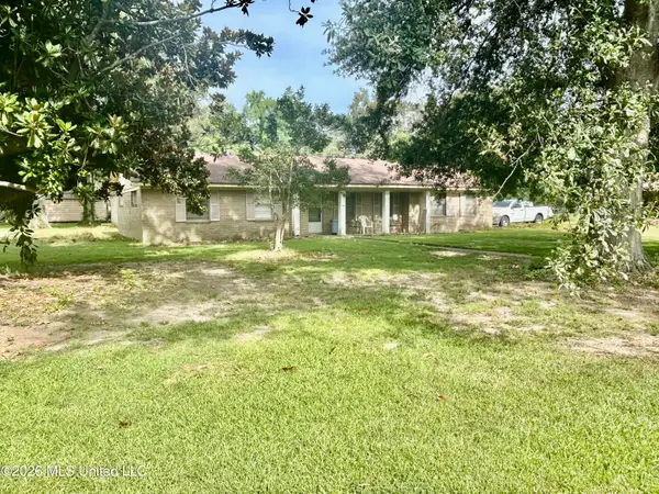 27 Sunset Circle, Greenwood, MS 38930