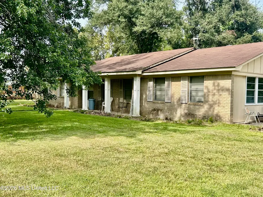 27 Sunset Circle, Greenwood, MS 38930 - #2