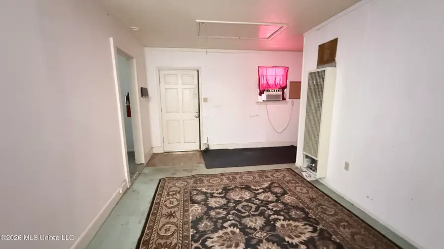 8185 Barclay Cove, Southaven, MS 38671 - #2