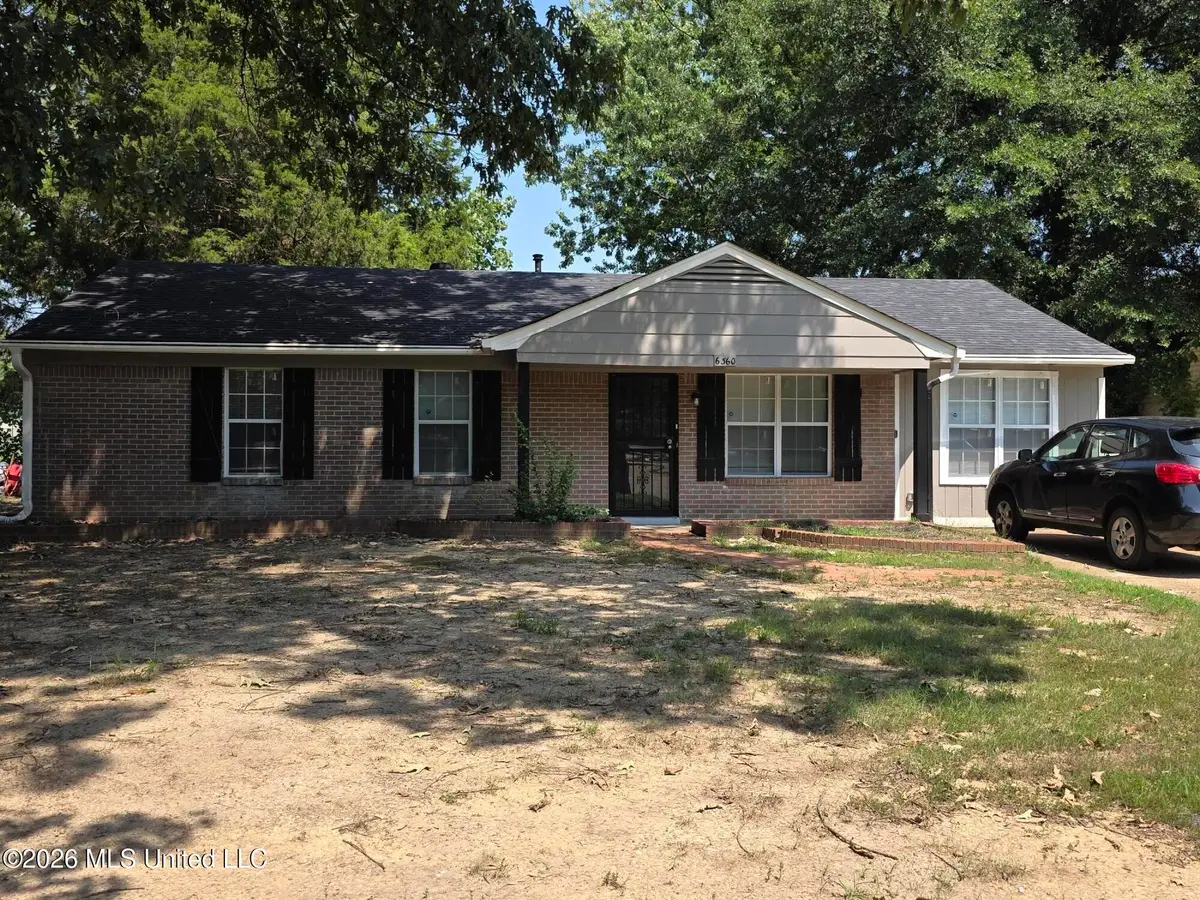 6360 Greenbriar Drive, Horn Lake, MS 38637 - #1