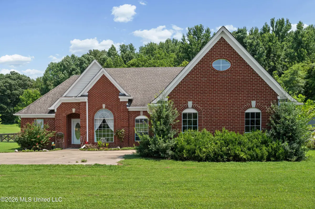 7961 Misty Meadows Drive, Lake Cormorant, MS 38641 - #1