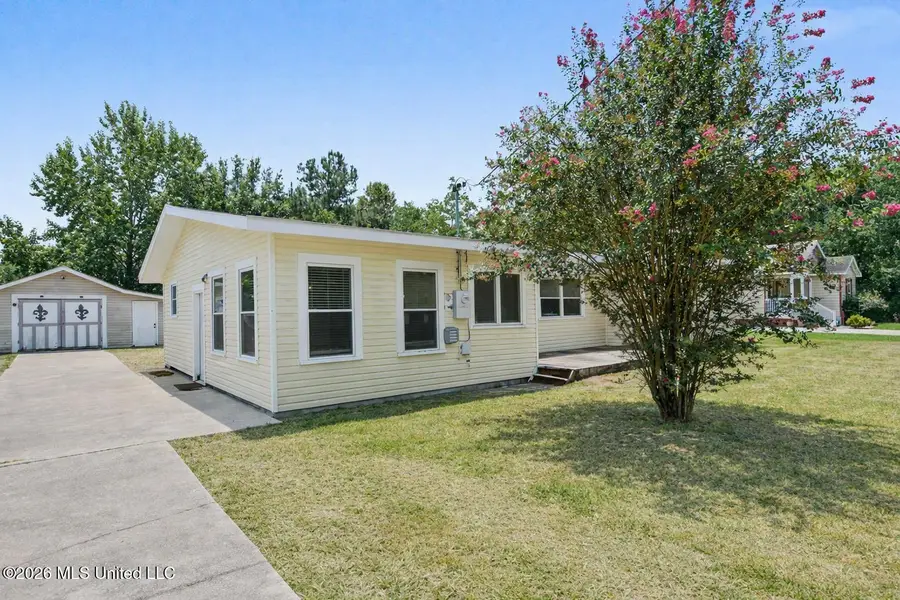 609 Dicks Street, Waveland, MS 39576 - #2