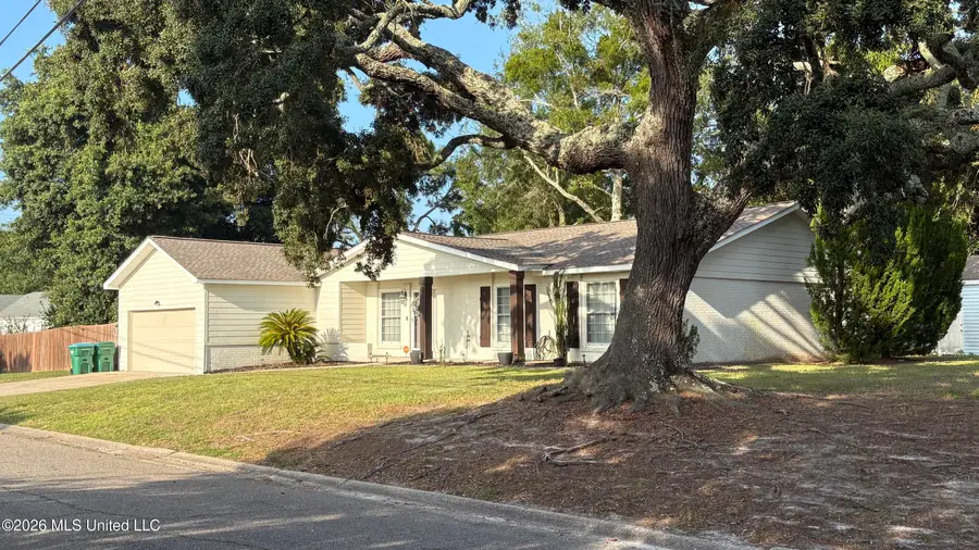 33 Woodbine Drive, Gulfport, MS 39507 - #2