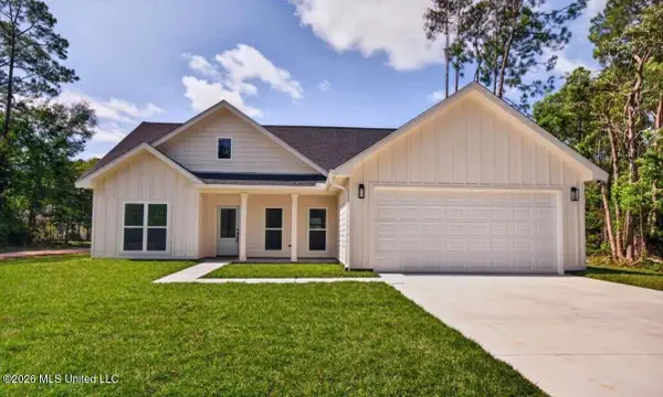 1104 Sycamore Street, Waveland, MS 39576