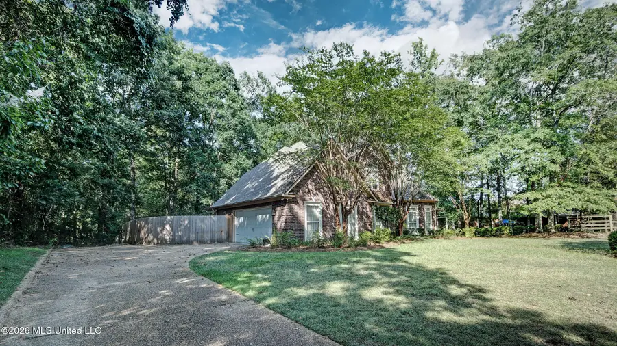 664 Spring Lake Drive, Pearl, MS 39208 - #2