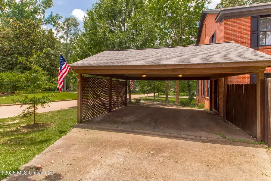 900 N James Avenue, McComb, MS 39648 - #3