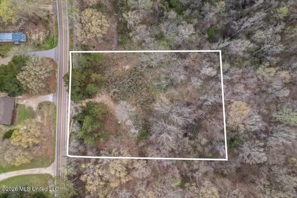 Hwy 433, Bentonia, MS 39040