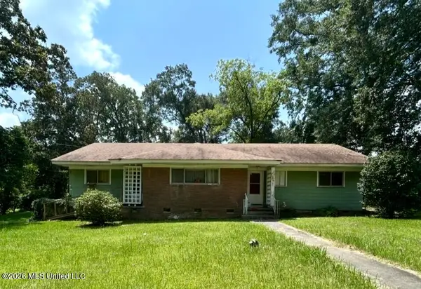 915 White Street, McComb, MS 39648