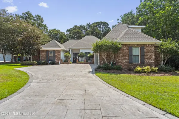 5496 Chalone Place, Ocean Springs, MS 39564