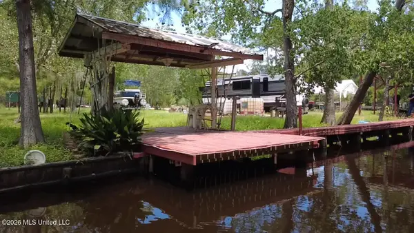 5025 Oak Lane, Bay Saint Louis, MS 39520