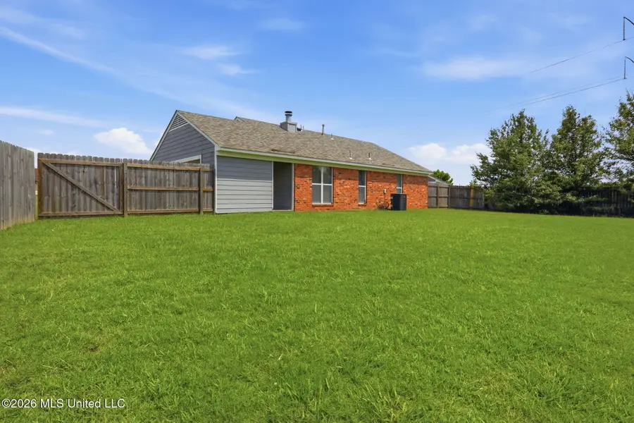 9043 W Triple Crown Loop, Southaven, MS 38671 - #2
