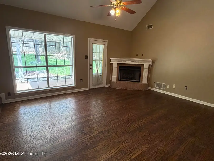 6177 Seminole Drive, Olive Branch, MS 38654 - #3
