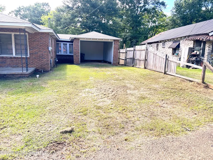 402 S Washington Street, Brookhaven, MS 39601 - #3