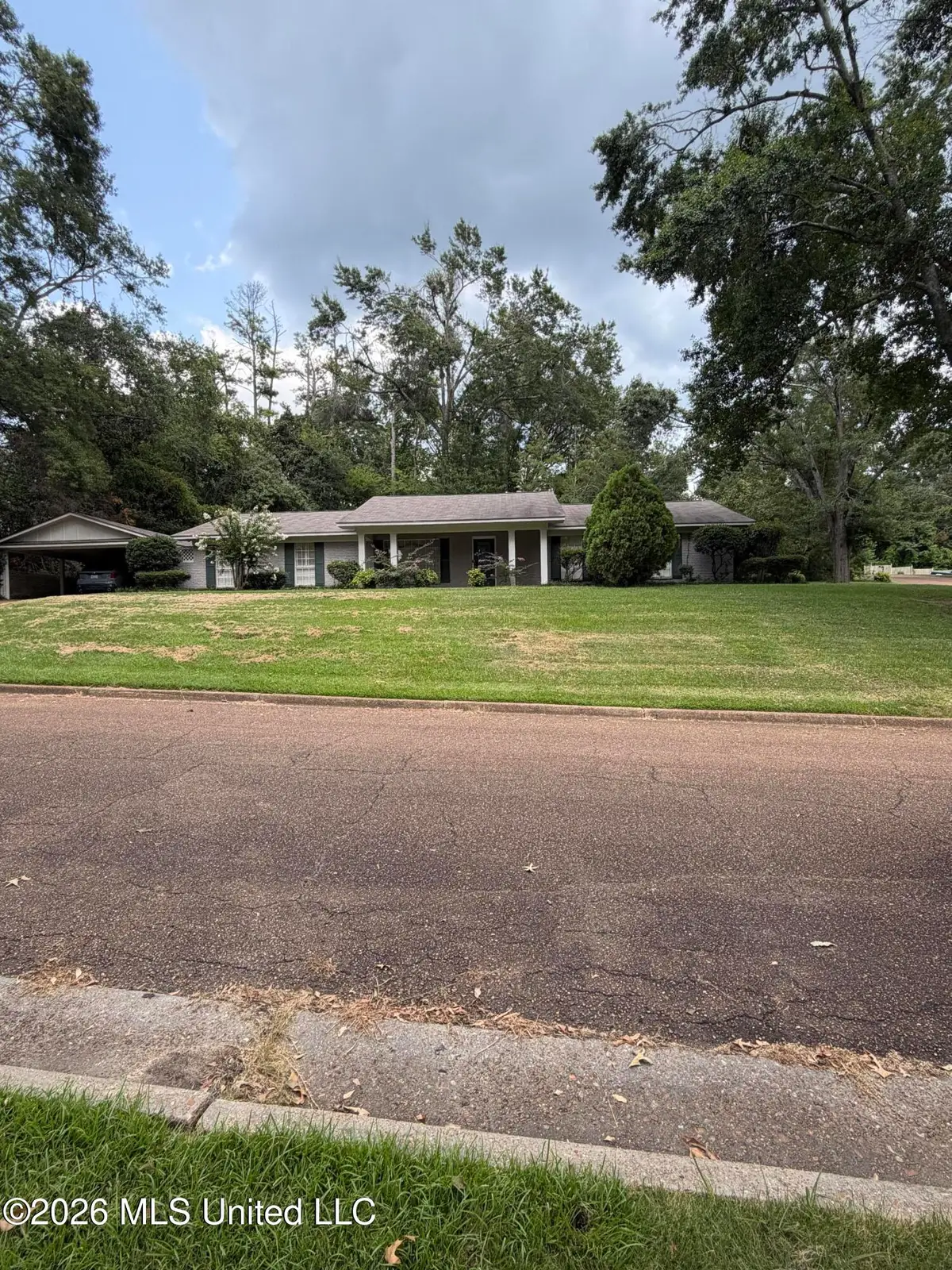 806 Crestview Drive, Yazoo City, MS 39194 - #1