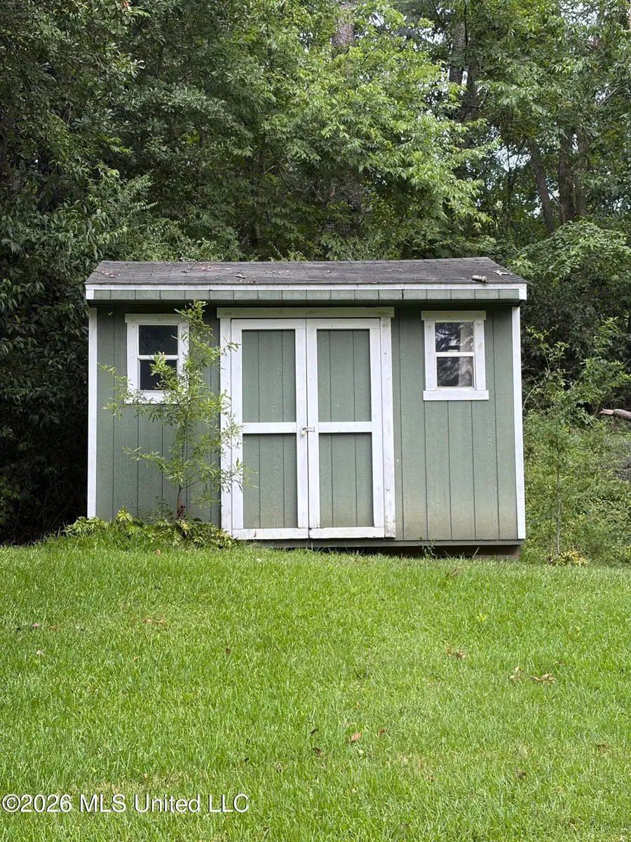 806 Crestview Drive, Yazoo City, MS 39194 - #2