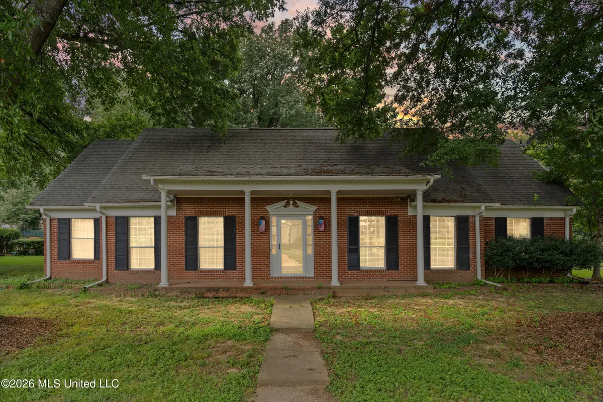 8619 Chesterfield Drive, Southaven, MS 38671 - #1