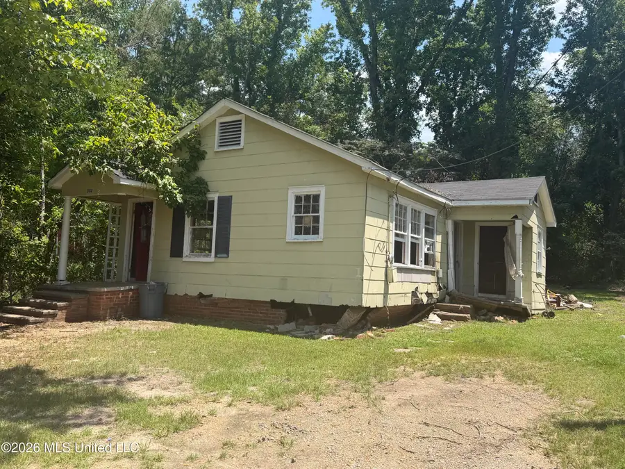 302 Munsterman Avenue, Pelahatchie, MS 39145 - #2