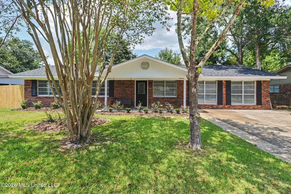 2074 Trailwood Drive, Biloxi, MS 39532