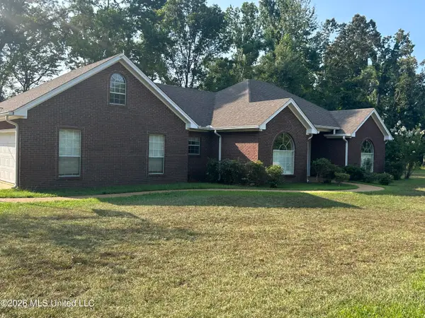 195 County Road 370, Greenwood, MS 38930