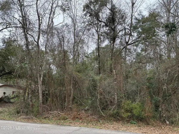 9524 Lono Place Place, Diamondhead, MS 39525