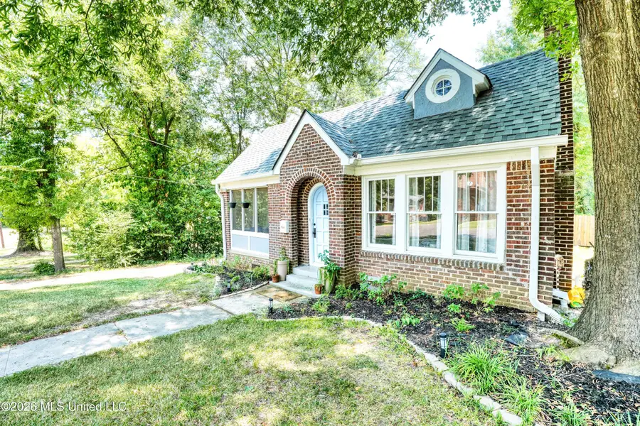 431 Decelle Street, Jackson, MS 39216 - #3