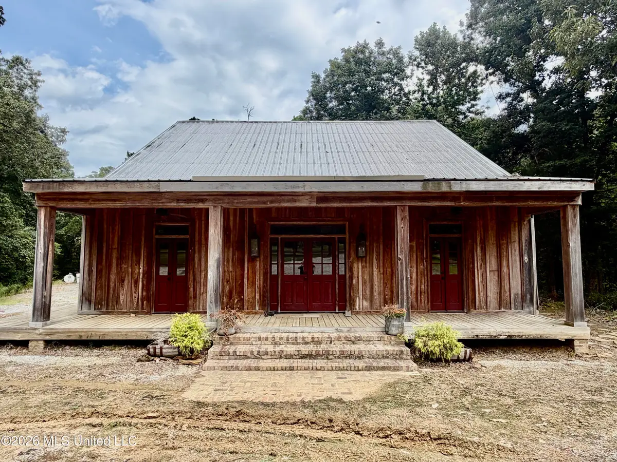 1081 County Road 184 B, Greenwood, MS 38930 - #1