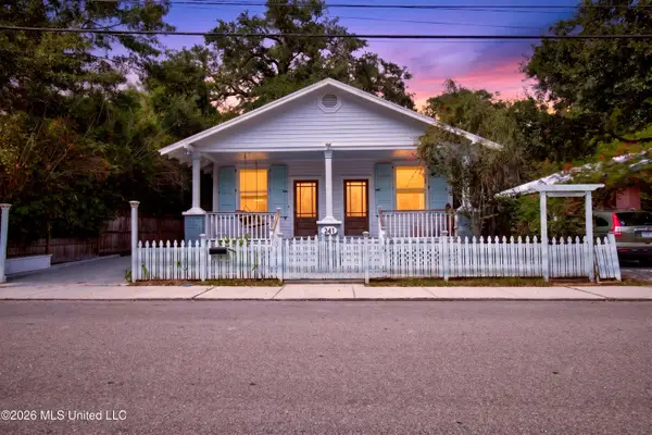 241 Washington Street, Bay Saint Louis, MS 39520
