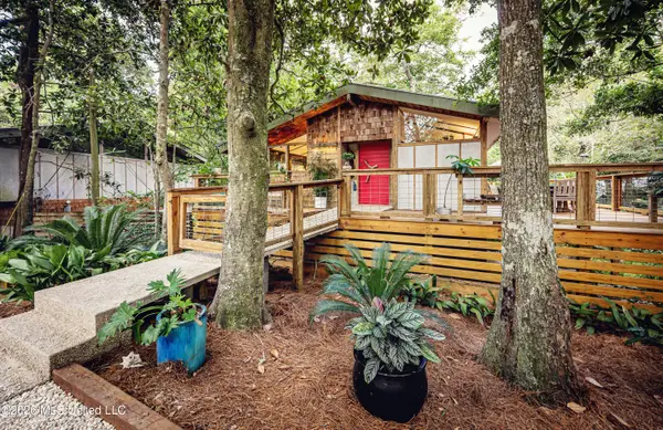1103 Le Voyageur Drive, Ocean Springs, MS 39564