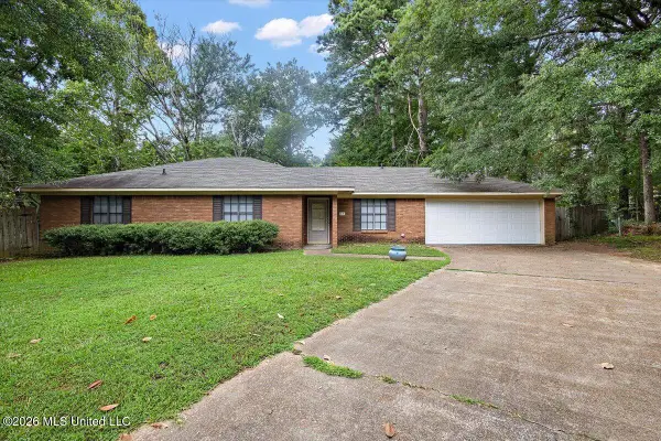 44 Sunline Court, Brandon, MS 39042
