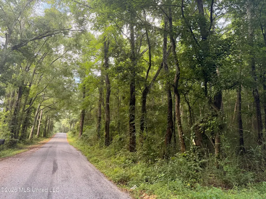 2295 Hunters Road Se Road, Brookhaven, MS 39601 - #2