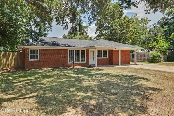 20 Woodglen Drive, Gulfport, MS 39507