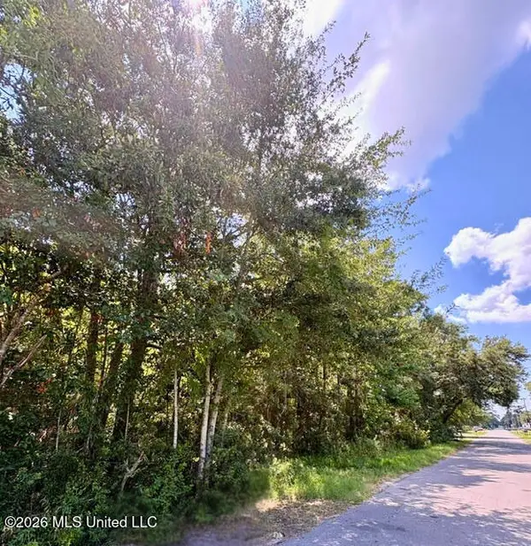 2014 44th Avenue, Gulfport, MS 39501