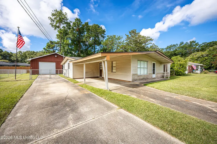 110 Elliott Place, Ocean Springs, MS 39564 - #3