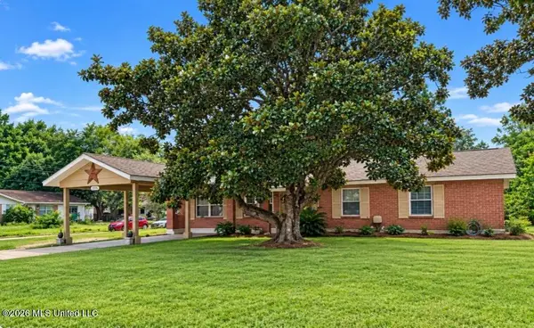 2155 Sherwood Place, Biloxi, MS 39531