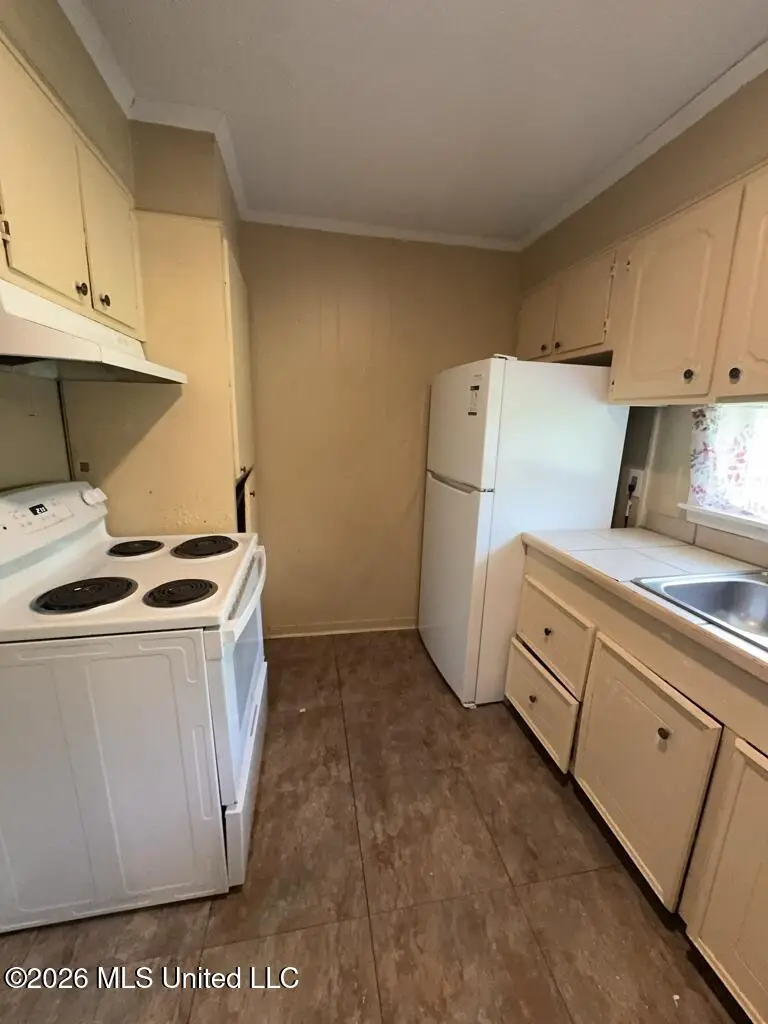 6521 Lyndon B Johnson Drive, Jackson, MS 39213 - #2