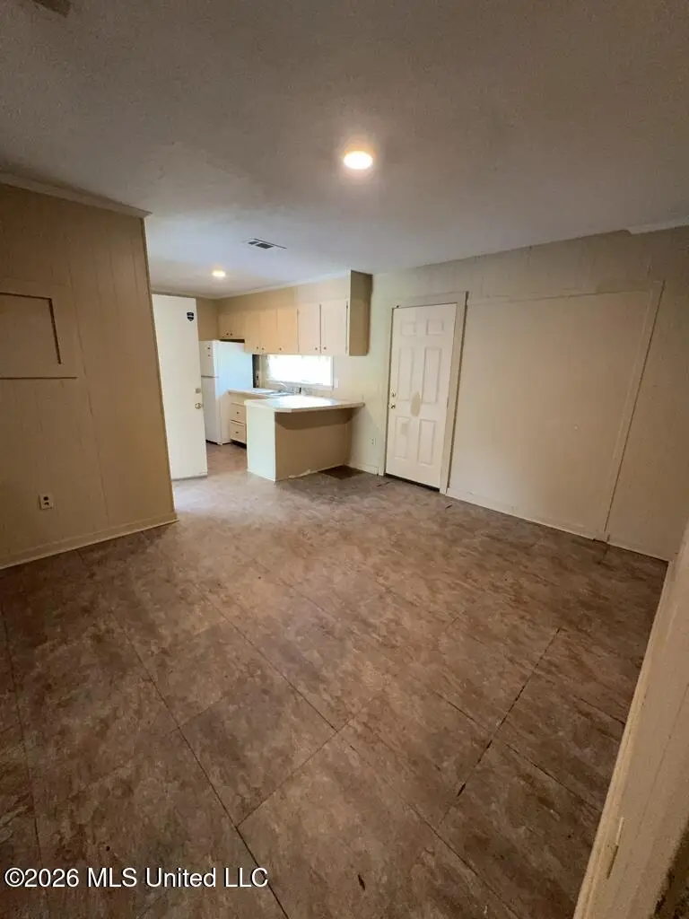 6521 Lyndon B Johnson Drive, Jackson, MS 39213 - #3