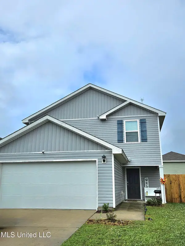 2205 Magazine Street, Ocean Springs, MS 39564
