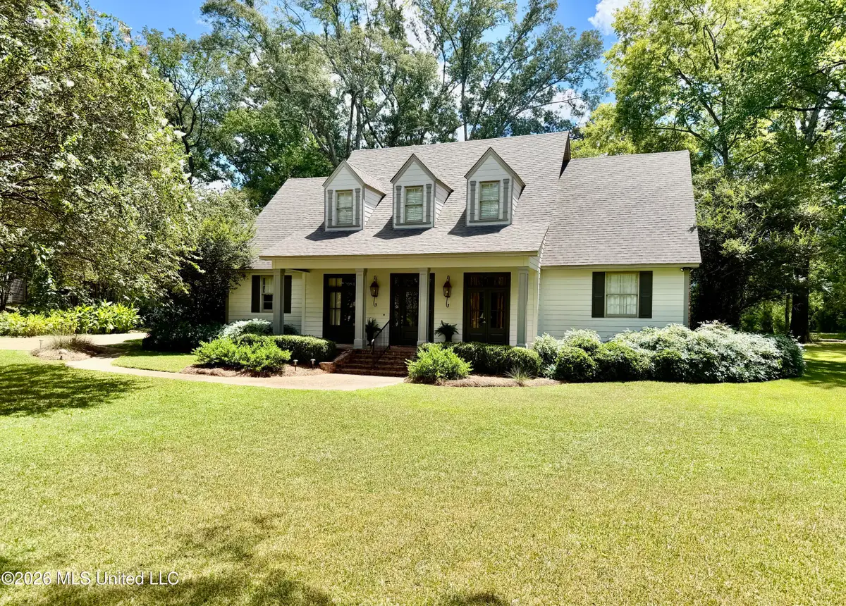 4 Lafayette Circle, Clinton, MS 39056 - #1