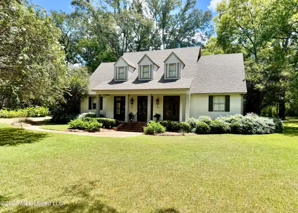4 Lafayette Circle, Clinton, MS 39056