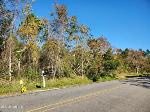 3098 Washington Street, Bay Saint Louis, MS 39520