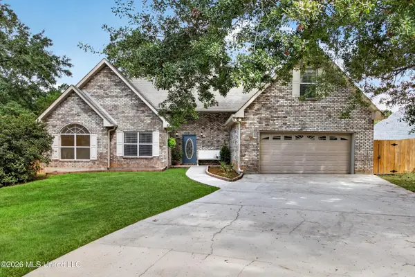 846 Kipona Court, Diamondhead, MS 39525