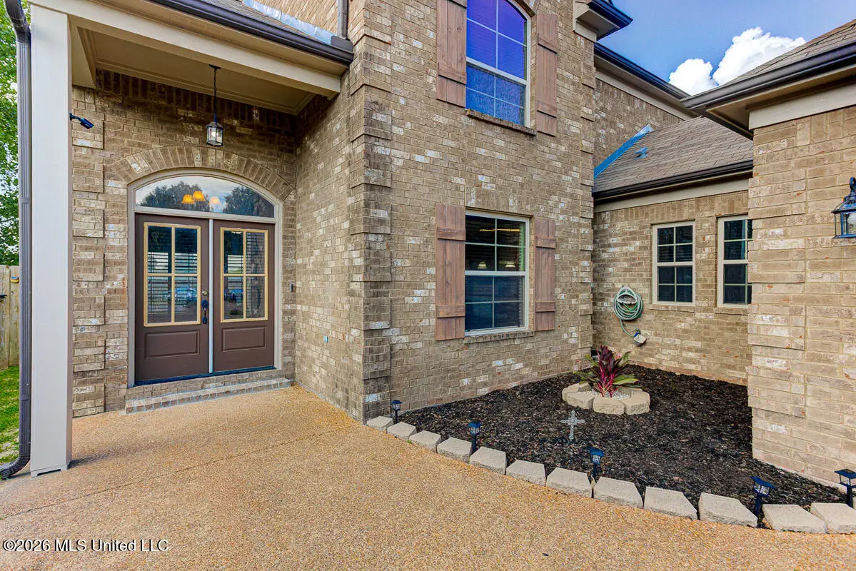 1436 N Arbor Lake Drive, Horn Lake, MS 38637 - #1