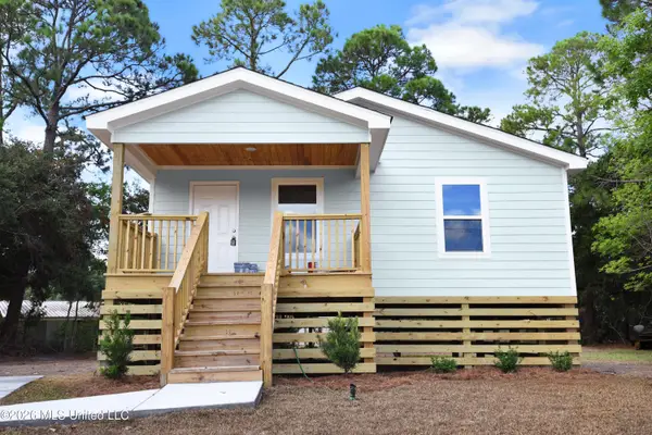 4706 W Bel Meade Avenue, Pascagoula, MS 39581