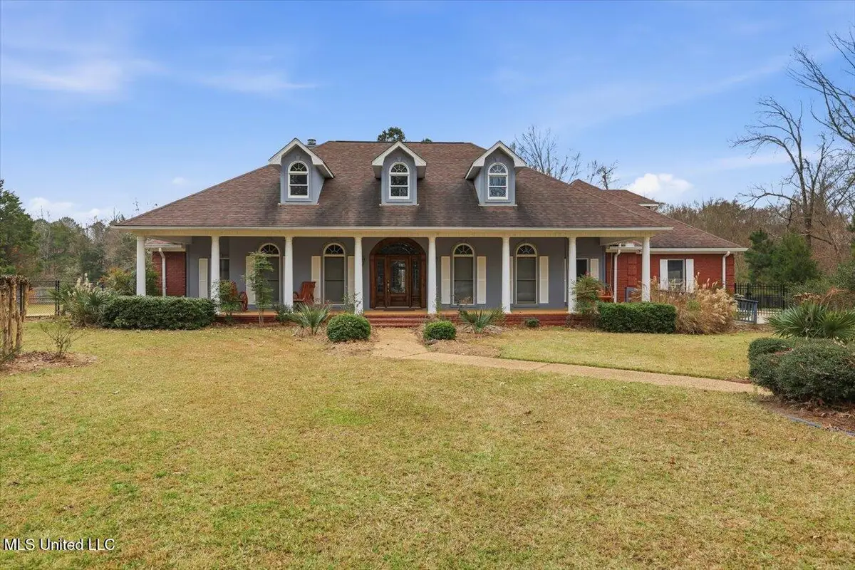 112 Saddle Creek Cove, Canton, MS 39046 - #1