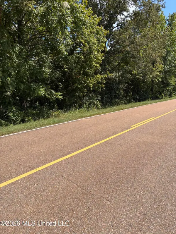 493 Gus Green Road, Flora, MS 39071