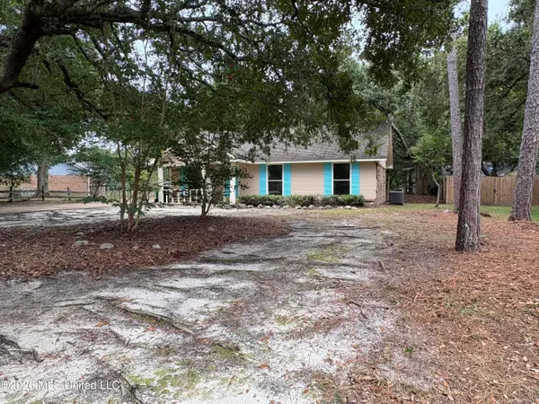 6921 Red Bud Lane, Ocean Springs, MS 39564